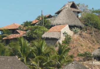 La Loma Linda: Bungalows, Yoga and Feldenkrais has Balcony rooms