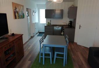 Les Portes de Champagne has Balcony rooms