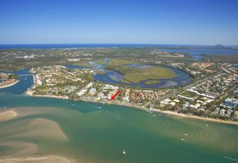 Anchorage - Riverfront Luxury on Gympie Terrace has Balcony rooms