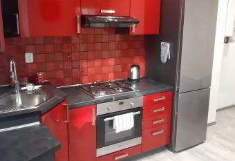 ubytov  n   na Skorku allows 18 year olds to book a room