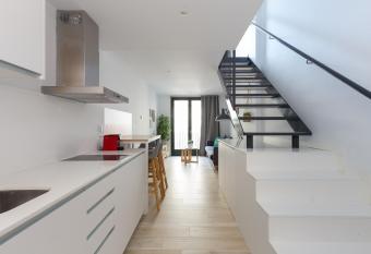 Urban Suites Sitges Apartments allows 18 year olds to book a room