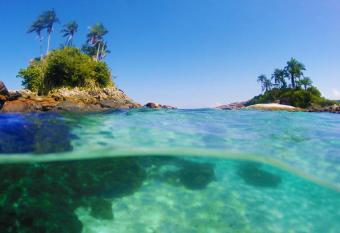 Vale do Pontal Angra allows 18 year olds to book a room