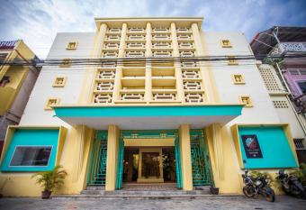 Hotel Old Cinema has Balcony rooms