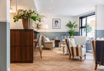 Hotel Cocoon has Balcony rooms