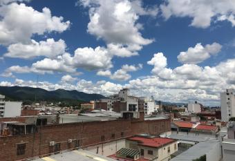 Departamento Belgrano 4 allows 18 year olds to book a room