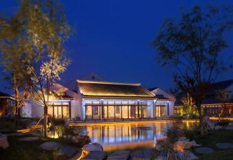 Radisson Blu Resort Wetland Park has Balcony rooms