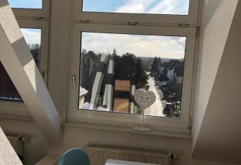 Rilke allows 18 year olds to book a room