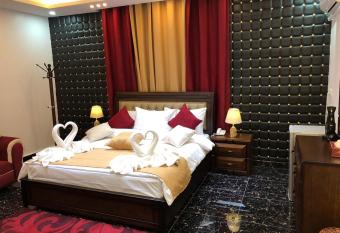 Relaxing Oasis Villa allows 18 year olds to book a room