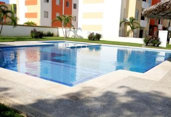 V  ctor house has Balcony rooms