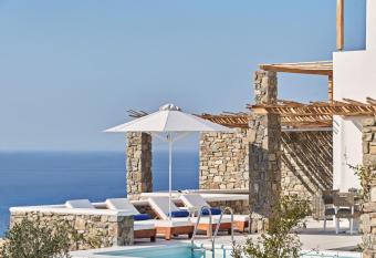 Katikies Villas Mykonos allows 18 year olds to book a room