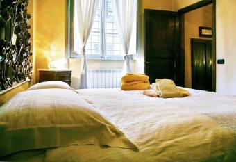 Delicious Busdraghi has Balcony rooms