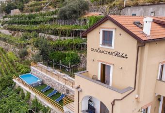 San Giacomo Relais has Balcony rooms