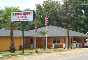 Ranch House Motel Marksville has Smoking rooms