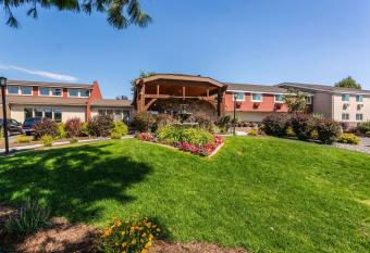 Quality Inn And Suites allows 18 year olds to book a room