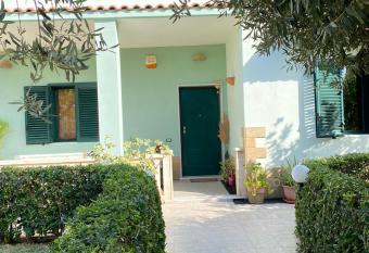 Villa Gaia allows 18 year olds to book a room