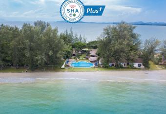 Twin Bay Resort Koh Lanta has Balcony rooms