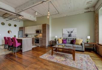 FRONTDESK 500 Ervay Downtown Convention Ctr allows 18 year olds to book a room