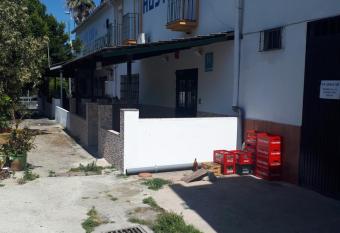 La redonda allows 18 year olds to book a room