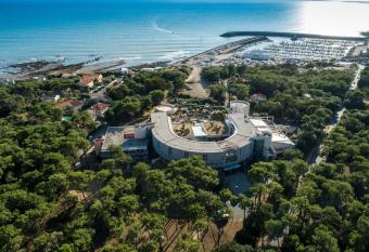 Club Vacances Bleues Les Jardins De l Atlantique has Balcony rooms