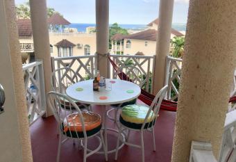 #D1 castle STUDIO WIFI KING bed Ocho Rios Jamaica has Balcony rooms