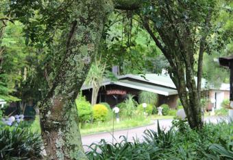 Sakabula Country Lodge has Balcony rooms