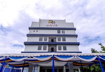 Super OYO Capital O 436 Raz Residence allows 18 year olds to book a room