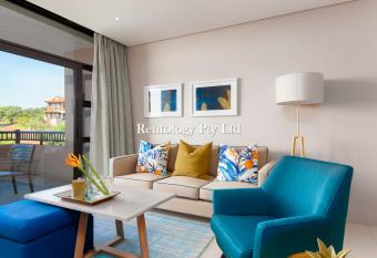 Lavish 1 Bed Zimbali Suites Sea View has Balcony rooms