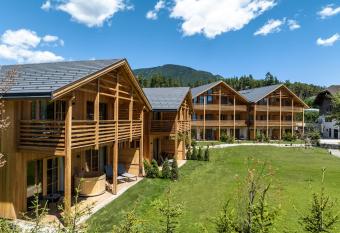 Kessler s Mountain Lodge has Balcony rooms