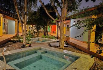 Casa Alamanda - Posada Urbana allows 18 year olds to book a room