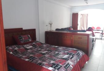 studio cosy au lac 1 en face du Movenpick Hotel allows 18 year olds to book a room