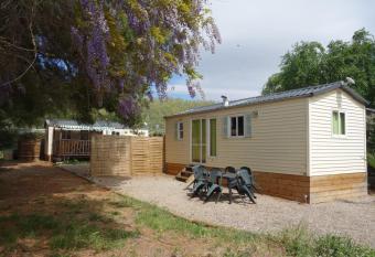 16 chemin des ratequats has Balcony rooms
