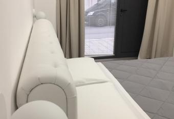 Paolino allows 18 year olds to book a room