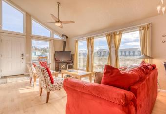 ACE Cabin has Balcony rooms