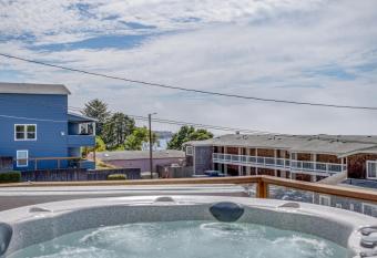 Splash of Glory has Balcony rooms