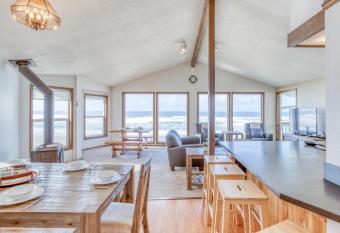 Stairway to Heaven has Balcony rooms