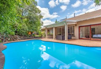 Chalet 4 Bluebell allows 18 year olds to book a room