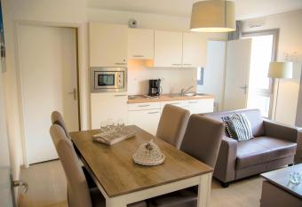 Evancy Villa les Margats has Balcony rooms