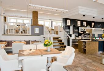 Hotel Bellevue allows 18 year olds to book a room