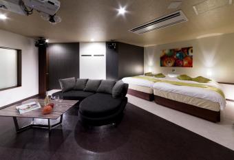 HOTEL BYAKKA has Smoking rooms