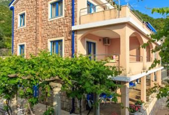 Apartmani Nica has Balcony rooms