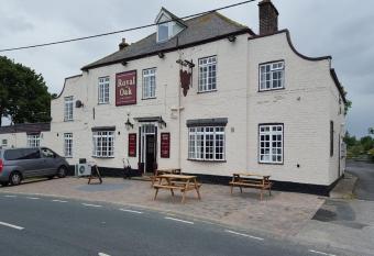 Royal Oak allows 18 year olds to book a room