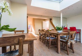 ORION B&B has Balcony rooms