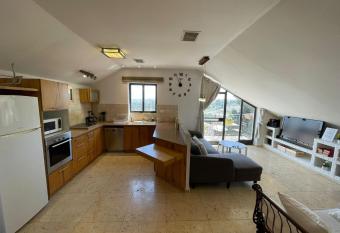 Gorgeous Penthouse // Market Location // Panoramic has Balcony rooms