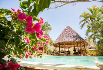 Hotel Cantarana has Balcony rooms