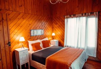 Paraiso Patag  nico Bungalows and Apart Hotel has Balcony rooms