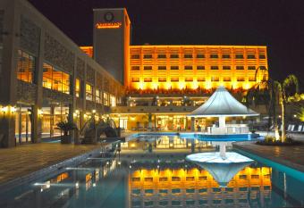 Am  rian Hotel Casino Carlos V has rooms with a private hot tub