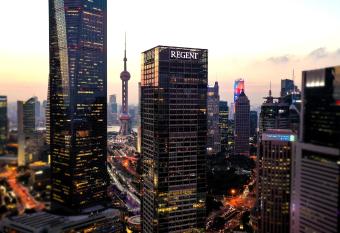 Regent Shanghai Pudong - Complimentary first round minibar per stay - including a bottle of wine has rooms with a private hot tub