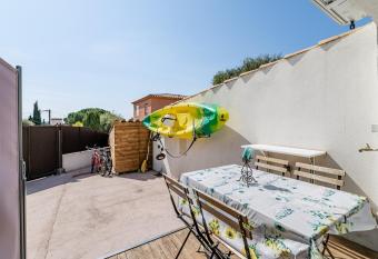 Chez Pierrot allows 18 year olds to book a room