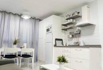 C  ntrico Apartamento cerca de la PLAYA has Balcony rooms