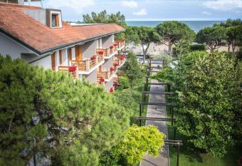Hotel Capanna d Oro has Balcony rooms